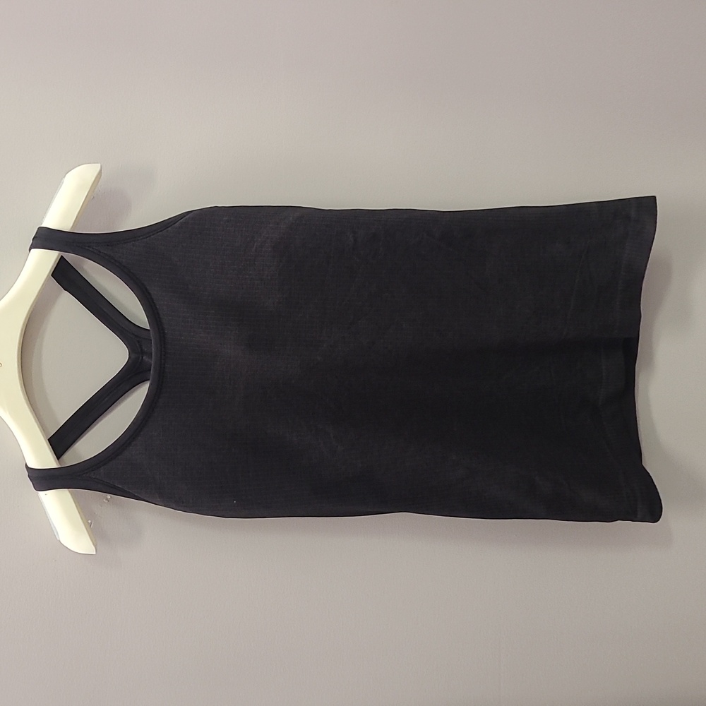 Lululemon black workout top